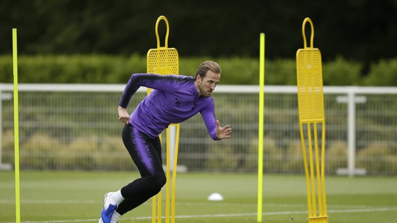 Tottenhams Star Harry Kane beim Training.