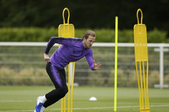 Tottenhams Star Harry Kane beim Training.