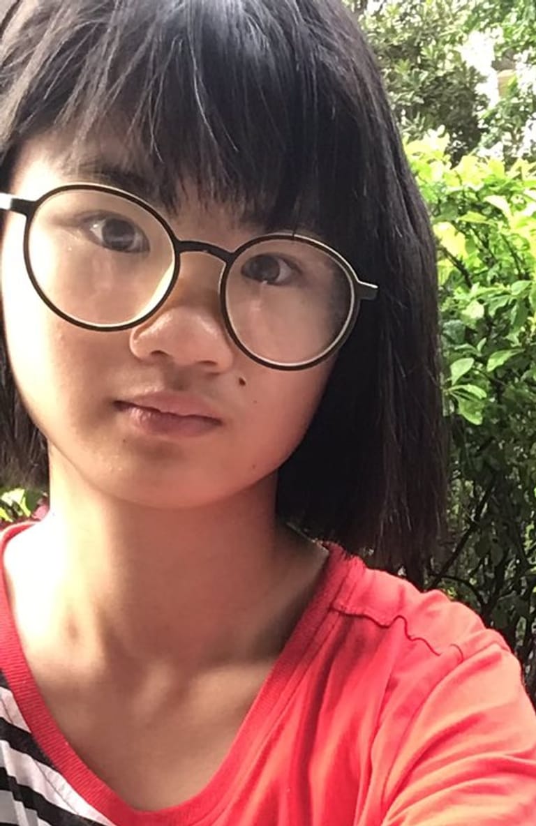 Howey Ou ist 16 und protestiert bislang in China alleine für Klimaschutz.