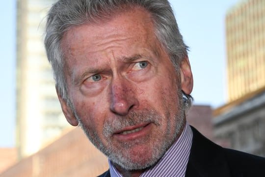 Paul Breitner kritisiert den Umgang mit Niko Kovac.