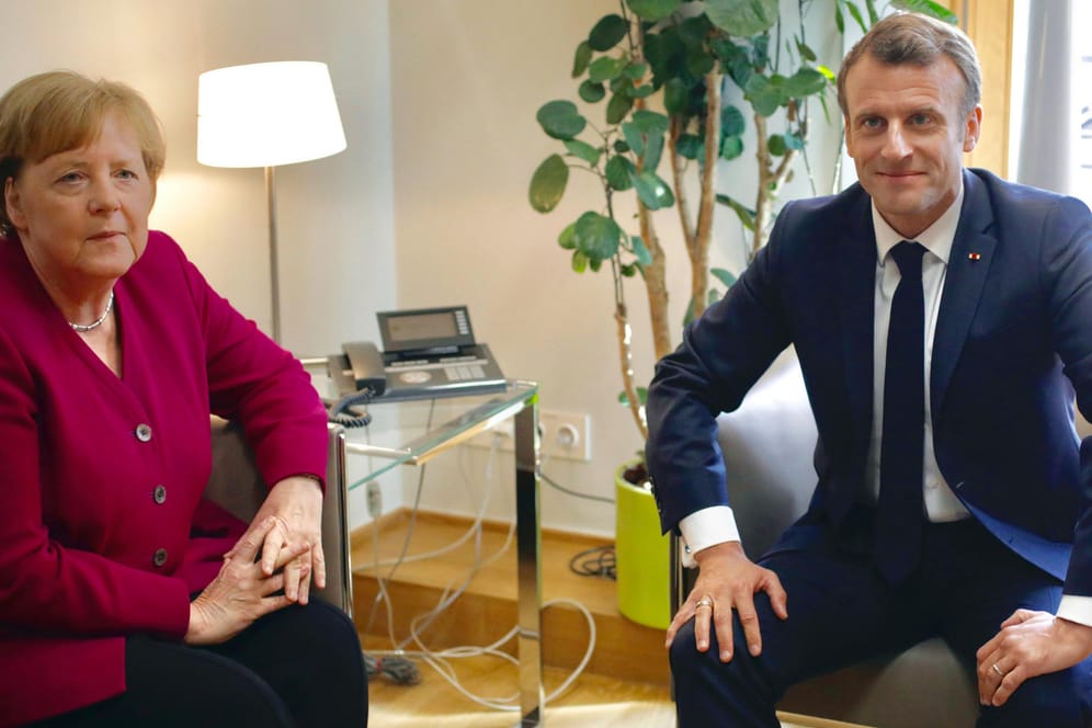 Angela Merkel im Gespräch mit Emmanuel Macron: Die Kanzlerin und der französische Präsident wurden sich auf dem EU-Gipfel nicht einig.