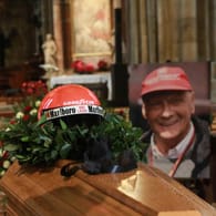Zur Trauerfeier: Der Sarg von Niki Lauda ist im Stephansdom in Wien aufgebahrt.