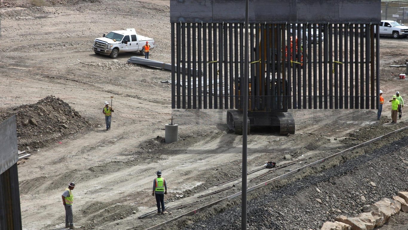 Bau einer Grenzanlage im Süden der USA: "Fast eine halbe Million Amerikaner haben dafür gespendet, die Mauer zu bauen."