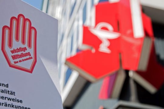 Das Bundesinstitut für Arzneimittel und Medizinprodukte (BfArM) hat im April in einem "Rote Hand Brief" geraten, dass Ärzte Fluorchinolone nur noch im Einzelfall verschreiben.