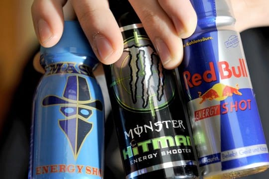 Energydrinks sind bei Kindern und Jugendlichen beliebt, schaden ihnen aber.