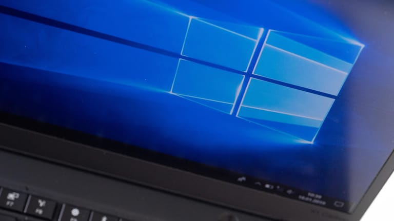 Ein Rechner mit Windows 10 (Symbolbild): Nutzer melden derzeit, dass die neue Sandbox-Funktion auf ihrem System nicht funktioniert.