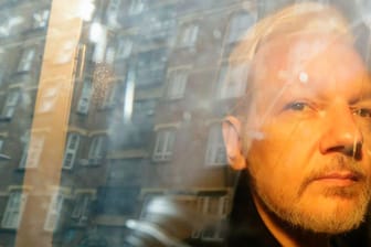 Julian Assange (Archivbild): Der Gesundheitszustand inhaftierten Wikileaks-Gründers hat sich nach Angaben der Enthüllungsplattform deutlich verschlechtert.