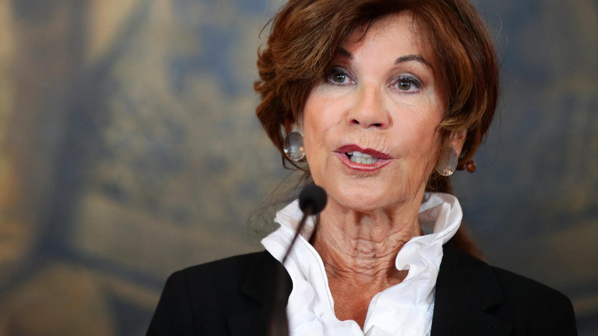 Österreichs designierte Bundeskanzlerin Brigitte Bierlein: Eigentlich wollte die Top-Juristin Kunst studieren.