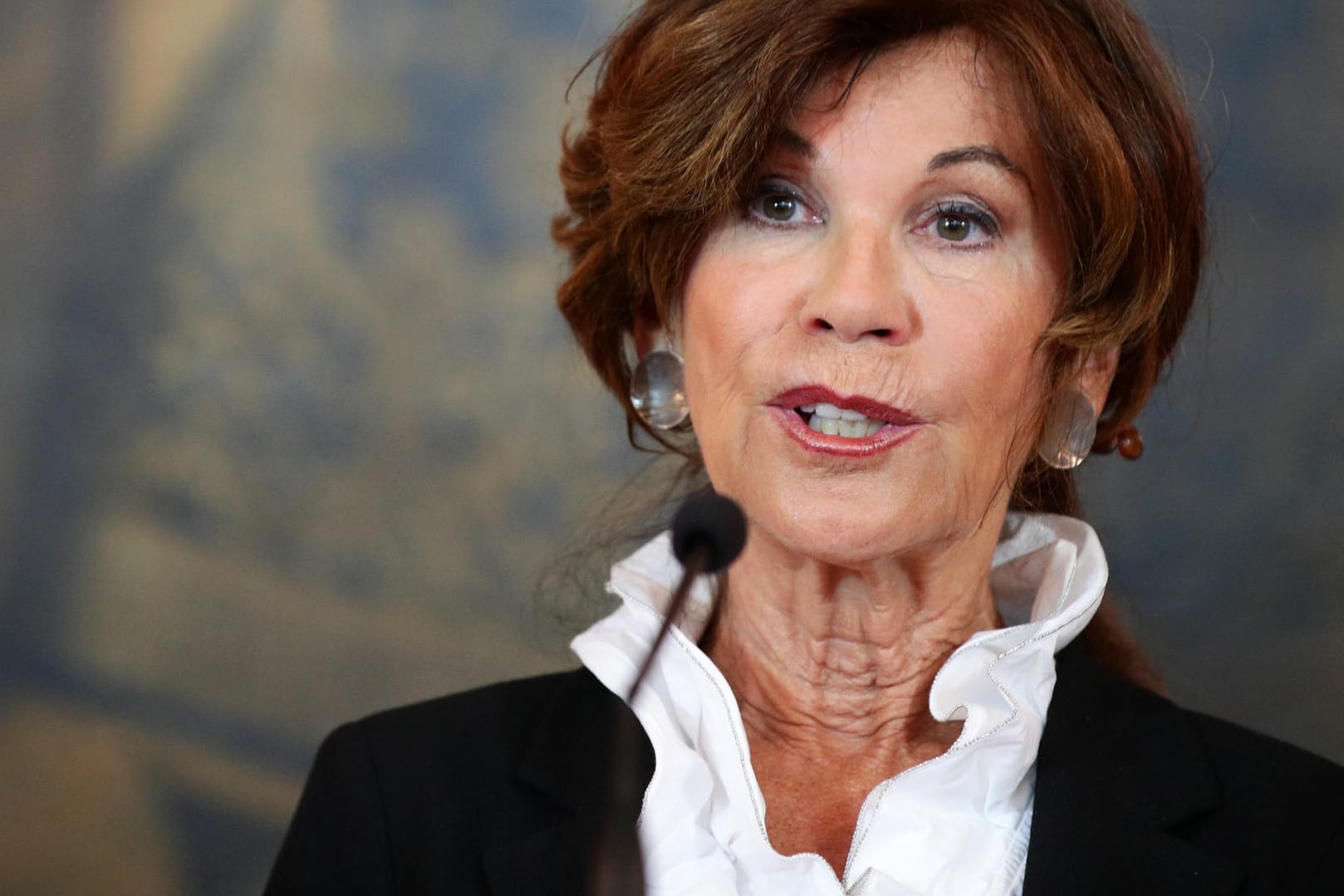 Österreichs designierte Bundeskanzlerin Brigitte Bierlein: Eigentlich wollte die Top-Juristin Kunst studieren.