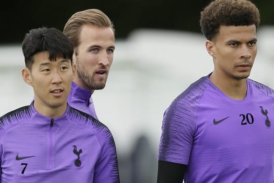 Heung-min Son (l) ist aus Leverkusen zu den Tottenham Hotspur gewechselt.