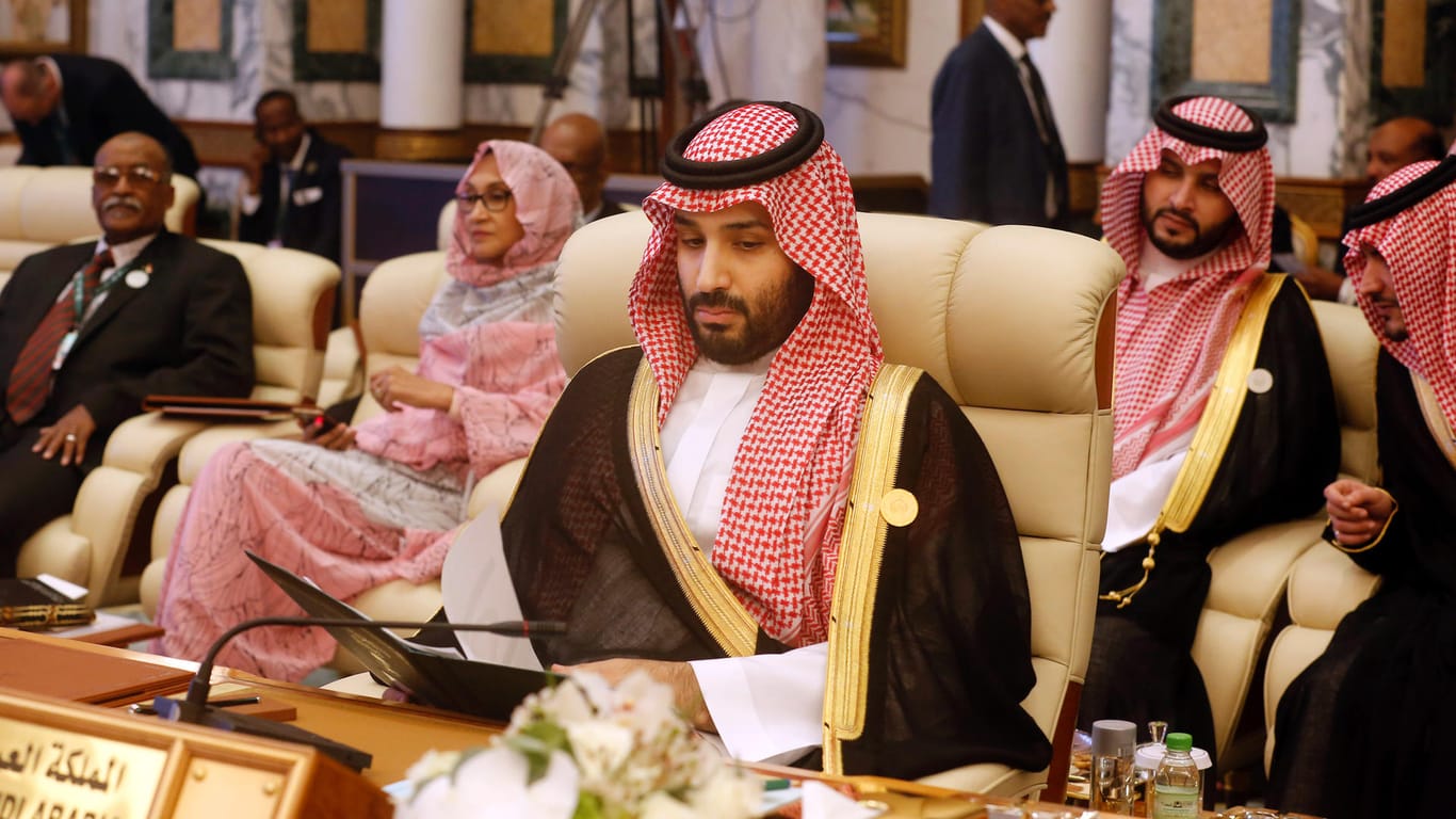 Mohammed bin Salman (m.): Der saudische Kronprinz als Teilnehmer des gegen den Iran gerichteten Gipfel des Golf-Kooperationsrates (GCC).