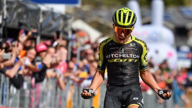 Esteban Chaves feiert seinen Solosieg auf der 19.