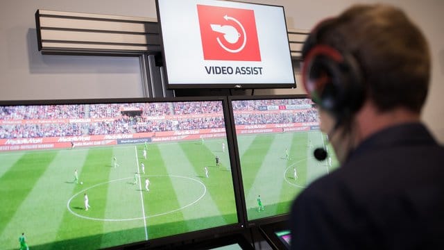 Insgesamt wurden laut "Bild" 2018/2019 1738 Szenen geprüft. Insgesamt wurden laut "Bild" 2018/2019 1738 Szenen geprüft.