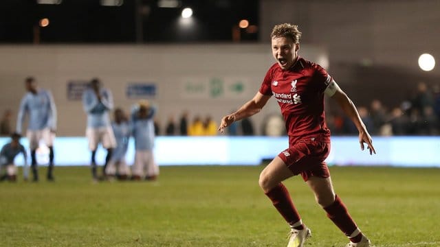 Der Deutsch-Engländer Paul Glatzel läuft seit der U9 für Liverpool auf. Der Deutsch-Engländer Paul Glatzel läuft seit der U9 für Liverpool auf.