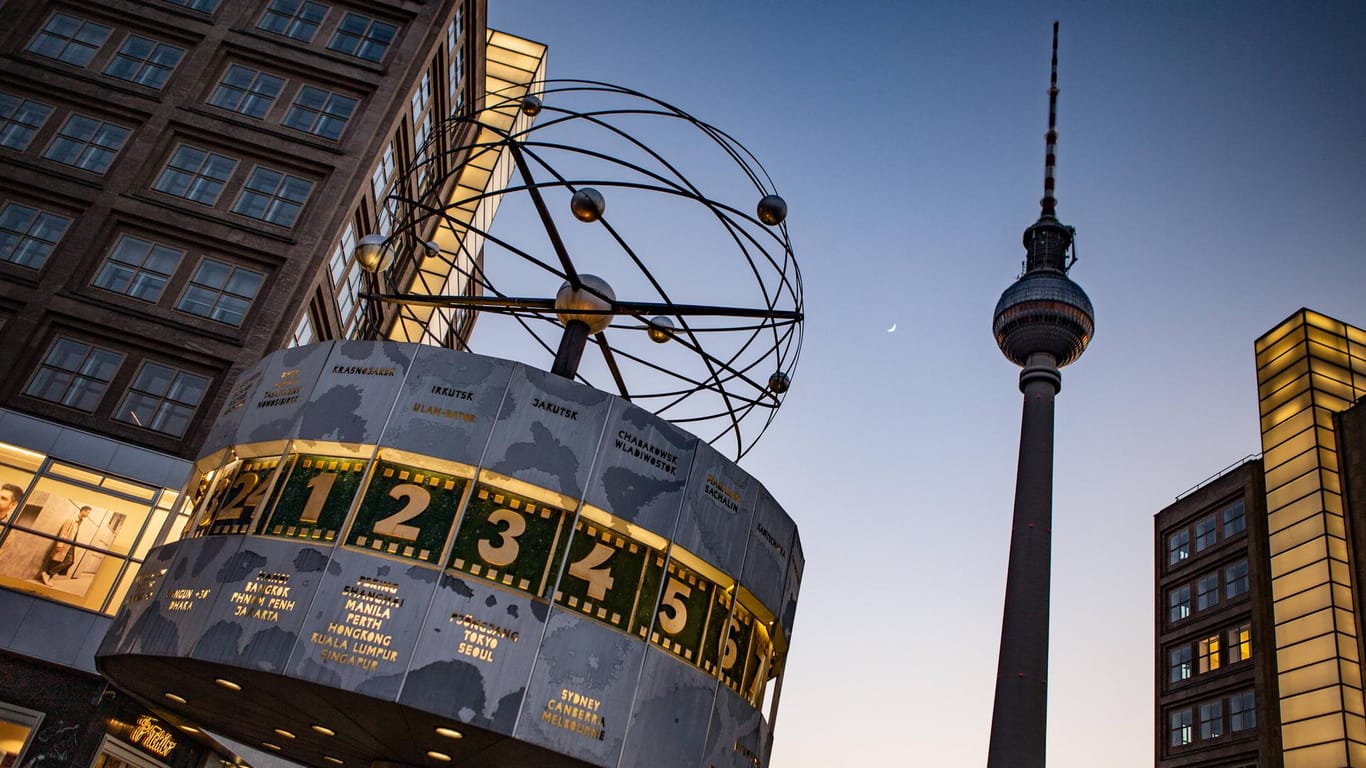 Fernsehturm am Berliner Alexanderplatz: Hier kommt es immer wieder zu Übergriffen.