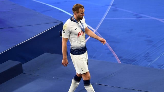 Harry Kane spielte bei den Spurs im Sturm, obwohl er zuvor lange ausgefallen war. Harry Kane spielte bei den Spurs im Sturm, obwohl er zuvor lange ausgefallen war.