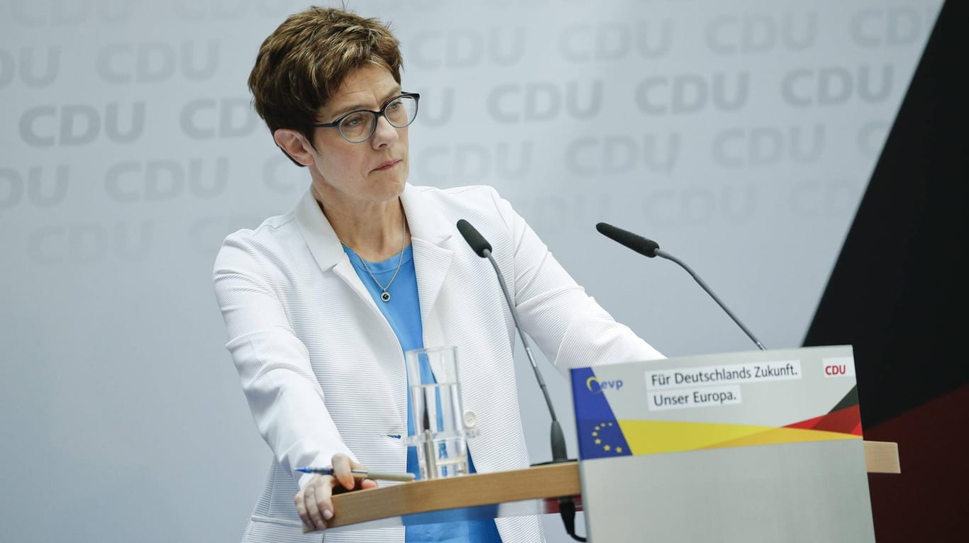 Annegret Kramp-Karrenbauer: Die CDU-Vorsitzende hat in der Emnid-Umfrage schlecht abgeschnitten.