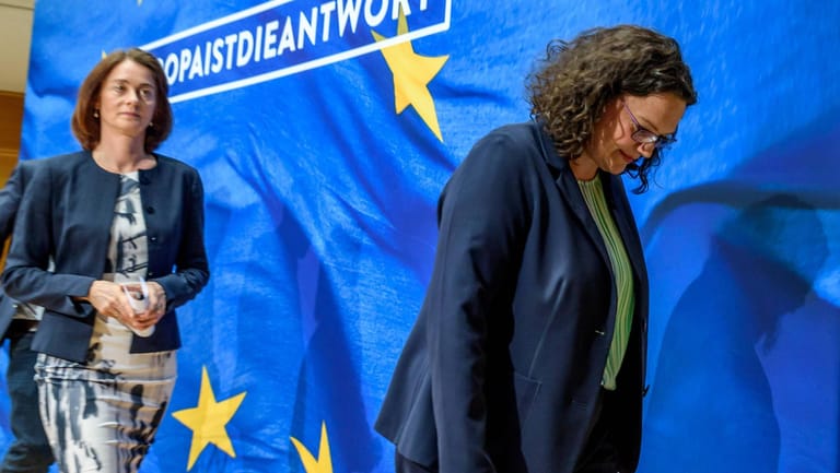 EU-Spitzenkandidatin Katarina Barley und Andrea Nahles nach dem Debakel bei der Europawahl: Ihr Nachfolger übernimmt eine zutiefst verunsicherte Partei.