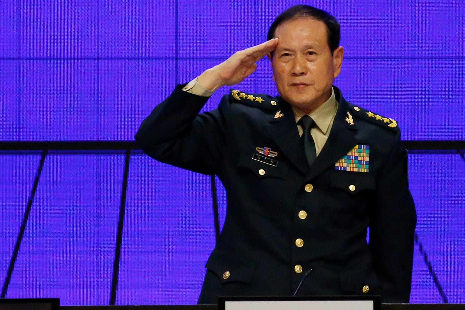 Chinese Defense Wei Fenghe: Der chinesische Verteidigungsminister hält den massiven Gewalteinsatz am Tiananmen 1989 für gerechtfertigt.Wei Fenghe salutes at the IISS Shangri-la Dialogue in Singapore