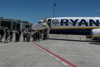 Sie ist ein klassischer Urlaubsflieger: Die Boeing 737 (hier von Ryanair) gilt als eines der zuverlässigsten Flugzeuge der Welt.