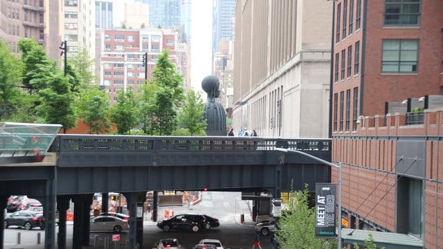 Einst eine vergammelte Hochbahntrass, heute ein blühender Park und Touristenattraktion in New Yorks. Einst eine vergammelte Hochbahntrass, heute ein blühender Park und Touristenattraktion in New Yorks.