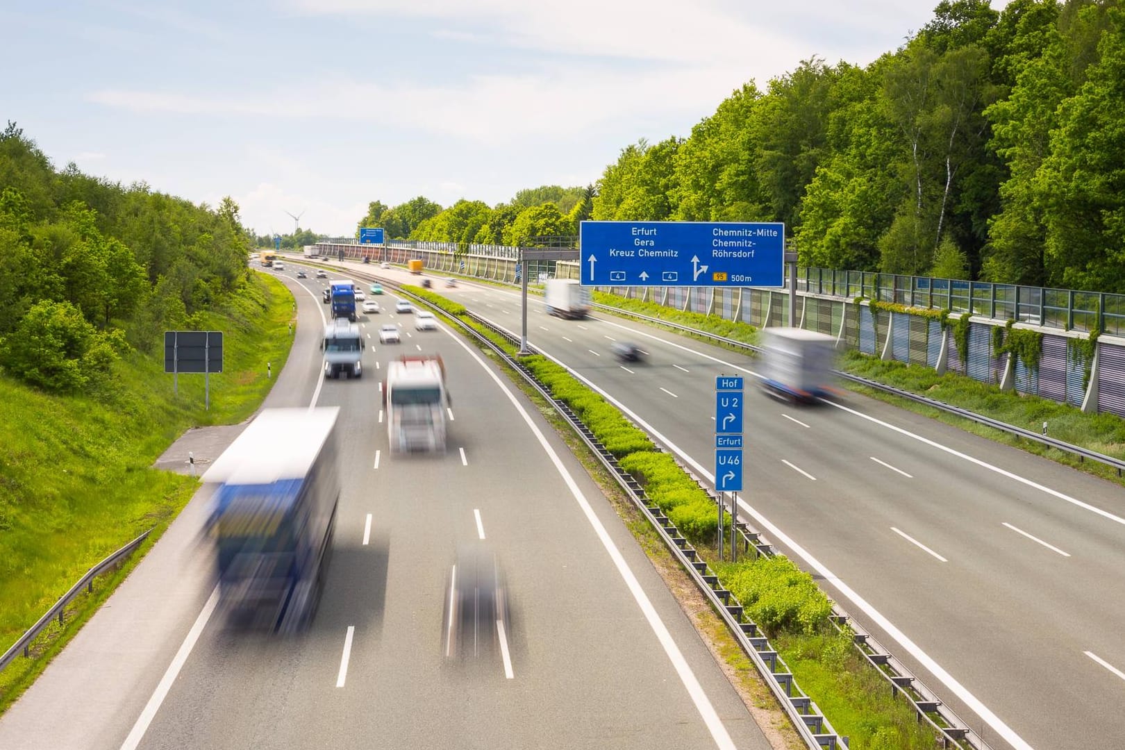 Autobahn A4 bei Chemnitz: Ein Ersthelfer ist schwer verletzt worden, als er einem anderen Autofahrer zur Hilfe eilte. (Symbolbild)