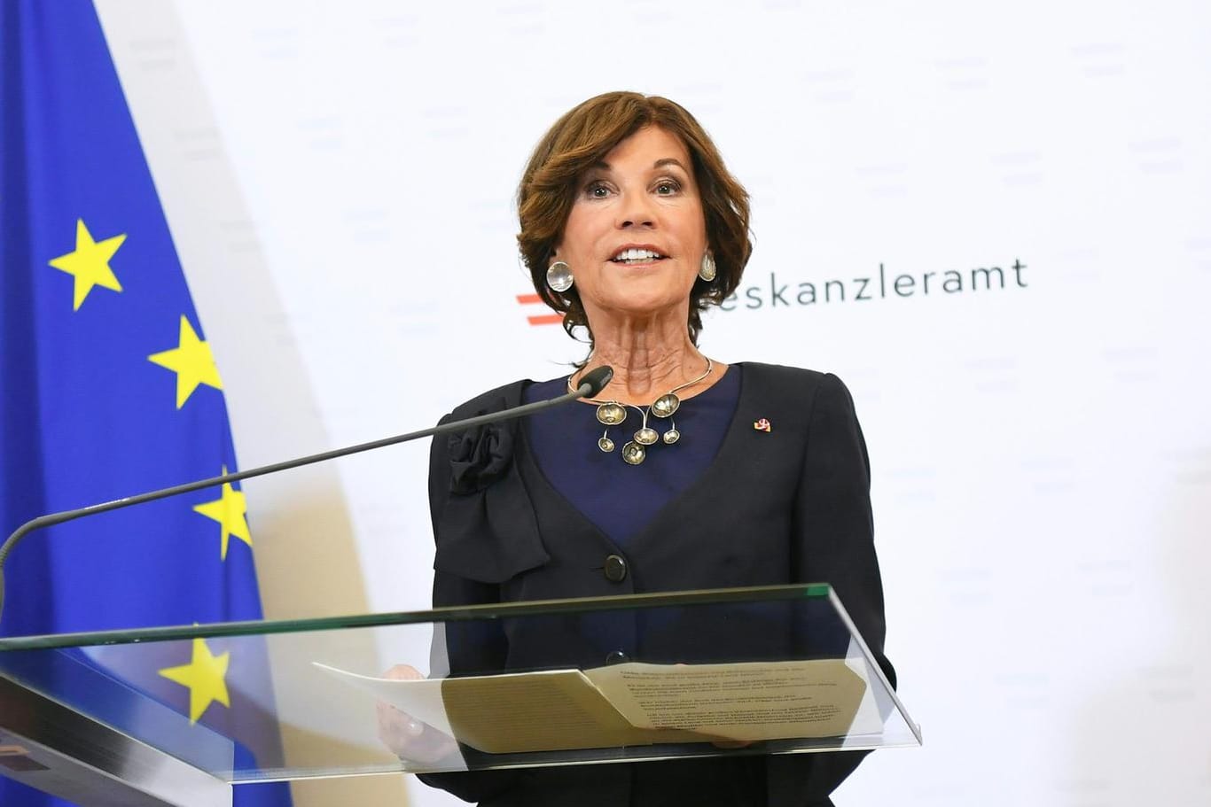Führt das Expertenkabinett an: Österreichs Kanzlerin Brigitte Bierlein.