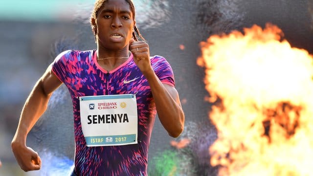 Caster Semenya lehnt es ab, sich einer Hormontherapie zu unterziehen. Caster Semenya lehnt es ab, sich einer Hormontherapie zu unterziehen.