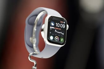 Künftig bekommt Apples Computer-Uhr einen eigenen App Store, und auf ihr laufende Anwendungen brauchen keinen Gegenpart auf dem iPhone mehr.