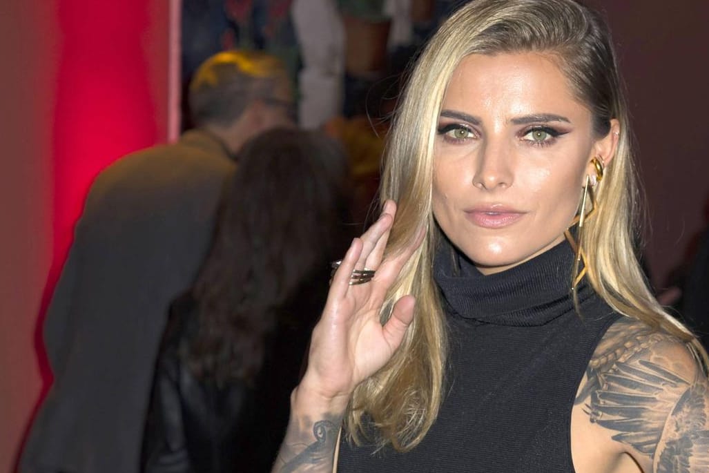 Sophia Thomalla: Ihre Fans warten immer noch darauf, dass sie sich Helene Fischer tätowieren lässt.