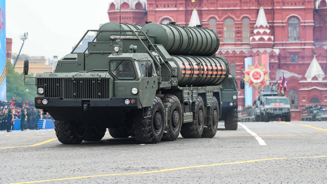 Darum geht es: Das russische S-400 gehört zu den besten Flugabwehrsystemen der Welt.
