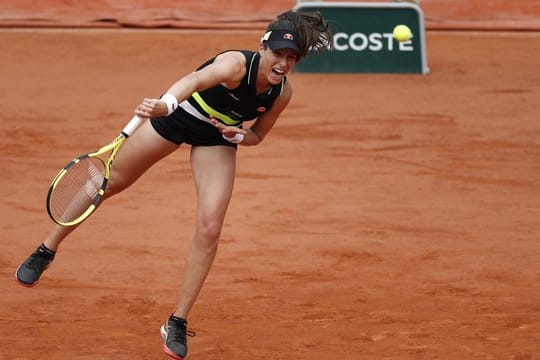 Johanna Konta zog in Paris ins Halbfinale ein.