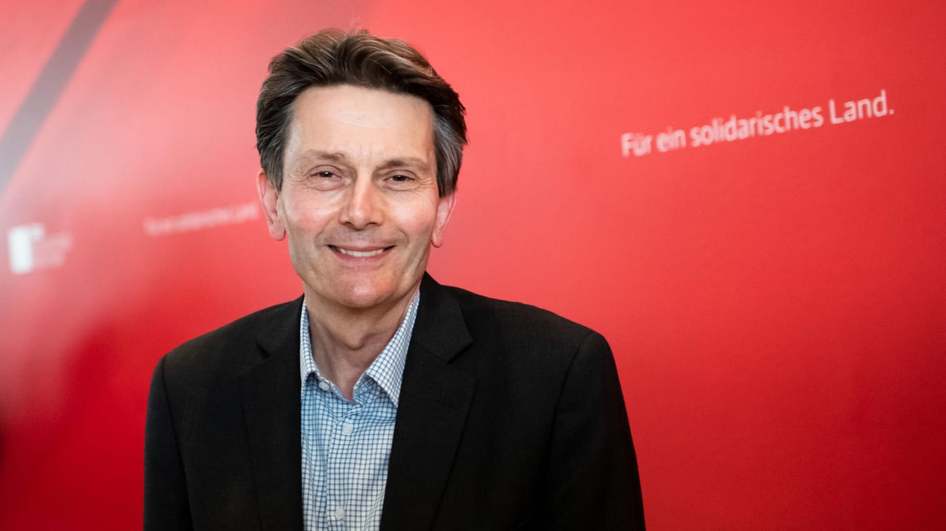 Rolf Mützenich: Der Politiker ist der neue kommissarische Fraktionsvorsitzende der SPD-Bundestagsfraktion.