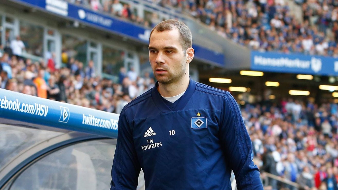 Pierre-Michel Lasogga: Nach dem Abschied beim HSV zieht es den Stürmer nach Doha.