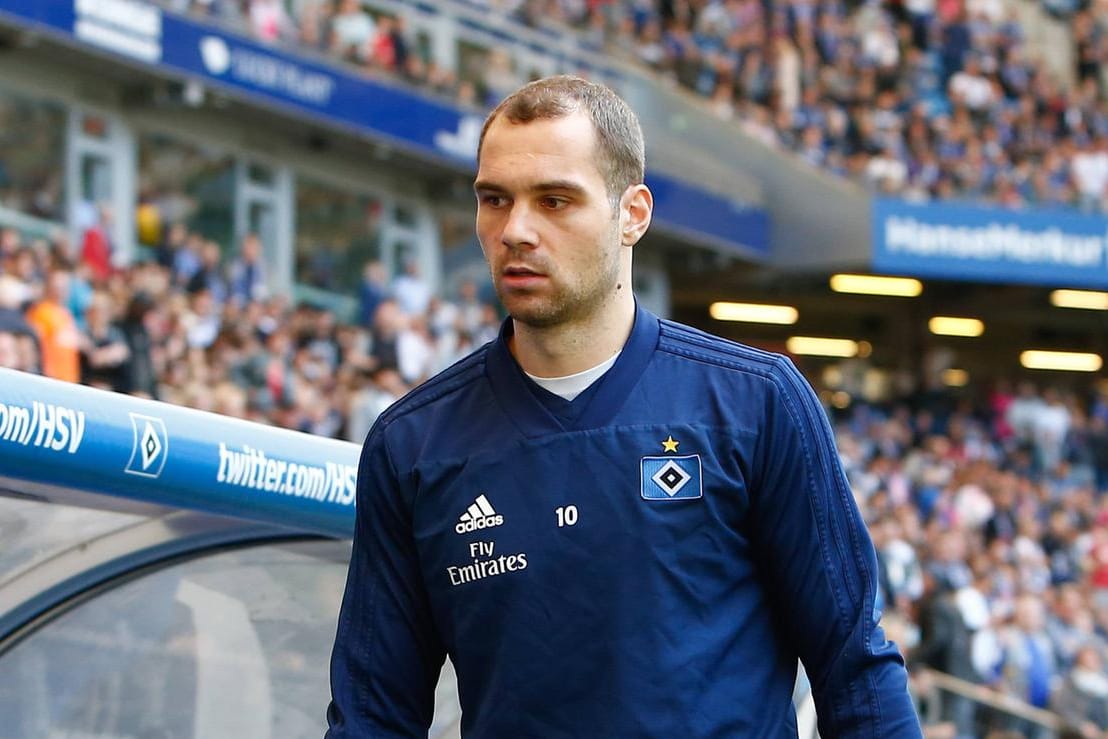 Pierre-Michel Lasogga: Nach dem Abschied beim HSV zieht es den Stürmer nach Doha.