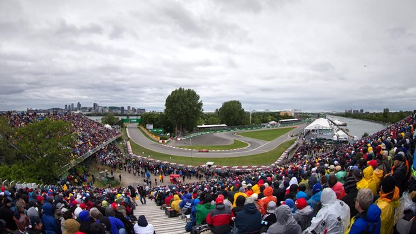 Der deutsche Formel-1-Fahrer Sebastian Vettel Auf dem Circuit Gilles Villeneuve wird der Große Preis von Kanda ausgefahren.