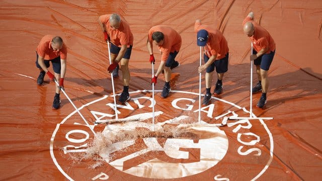 Regen in Paris: Derzeit kann bei den French Open nicht gespielt werden.