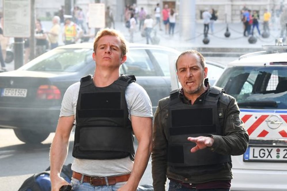 Noch sind sie ein Team: Daniel Roesner (l) als Paul Renner und Erdogan Atalay als Semir Gerkhan.
