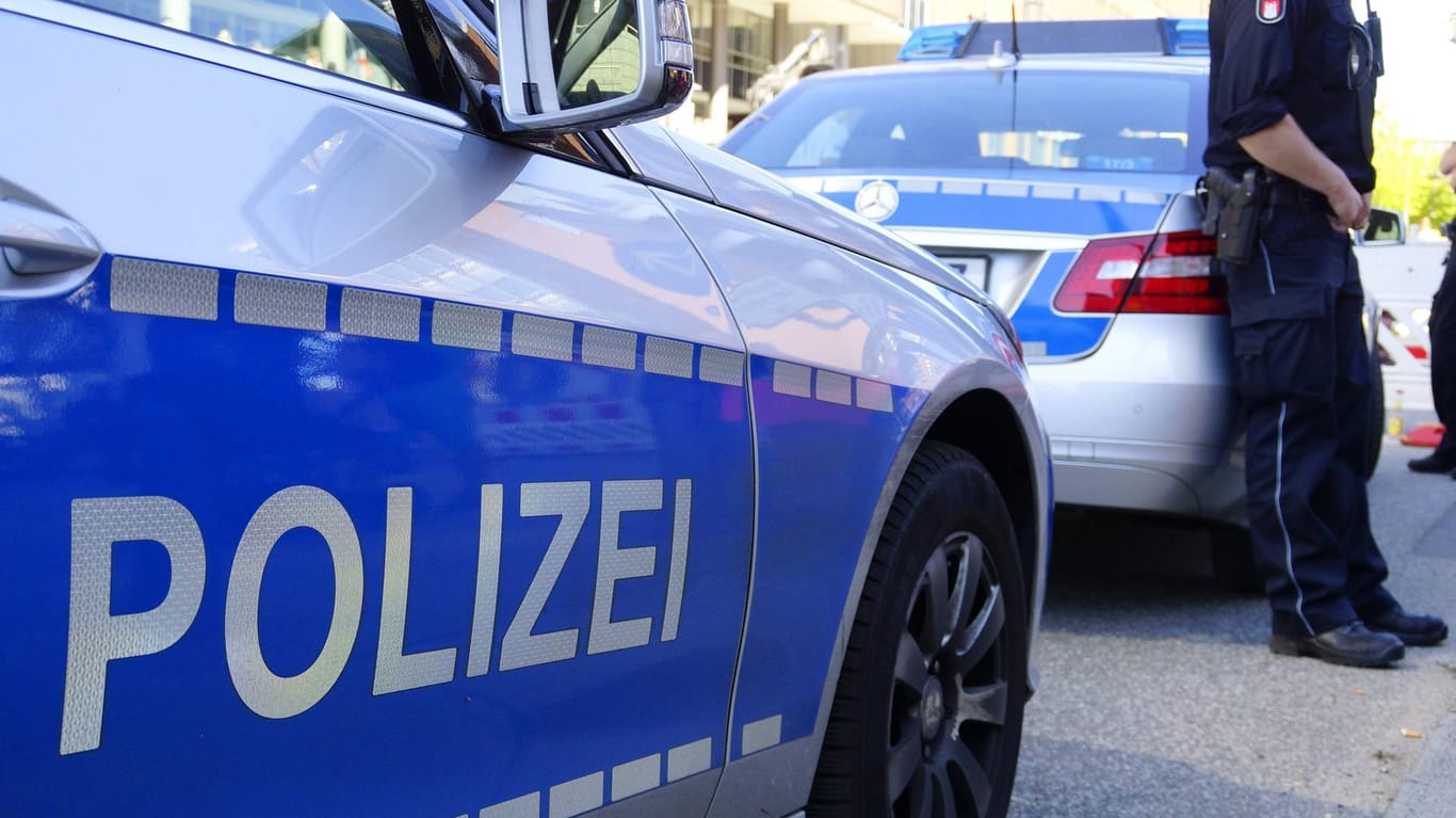 Bundesweiter Aktionstag gegen Hasspostings im Internet: In 38 Fällen seien unter anderem Wohnungen durchsucht und Verdächtige vernommen worden, teilte das Bundeskriminalamt in Wiesbaden mit. (Symbolbild)