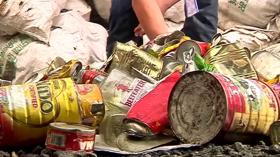 In einer Aufräumaktion haben Mitarbeiter der "Mount Everest Cleanup Campaign" elf Tonnen Müll zu Tal gebracht.