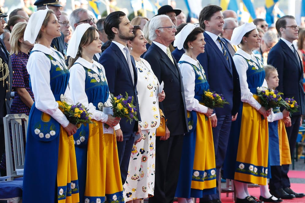Die Schweden-Royals: Am 6. Juni tragen die Frauen alle Blau und Gelb.