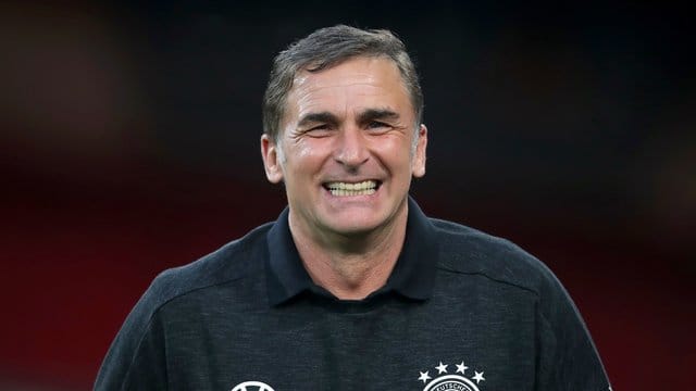 Strich noch Spieler aus seinem EM-Kader: U21-Bundestrainer Stefan Kuntz. Strich noch Spieler aus seinem EM-Kader: U21-Bundestrainer Stefan Kuntz.