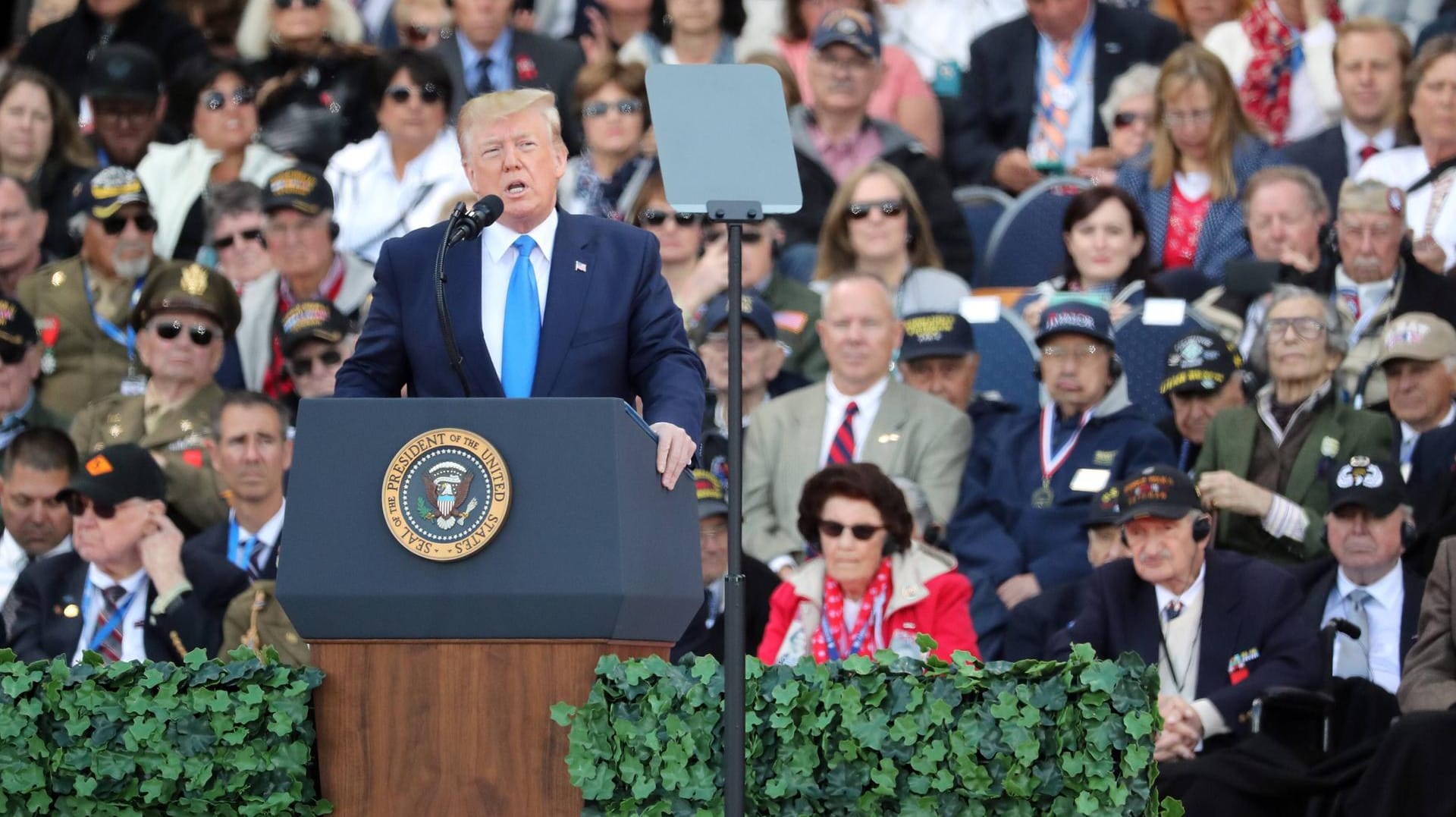 US-Präsident Trump bei der Gedenkfeier zum 75. Jahrestag des D-Days in der Normandie: Nachdem Trump eine Militärparade in Frankreich gesehen hat, war sein Plan, auch eine Militärparade in Washington am Nationalfeiertag zu veranstalten.