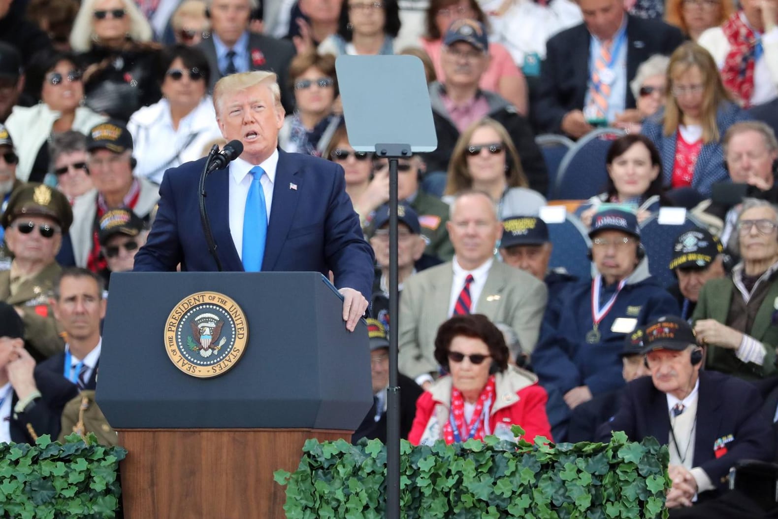 US-Präsident Trump bei der Gedenkfeier zum 75. Jahrestag des D-Days in der Normandie: Nachdem Trump eine Militärparade in Frankreich gesehen hat, war sein Plan, auch eine Militärparade in Washington am Nationalfeiertag zu veranstalten.