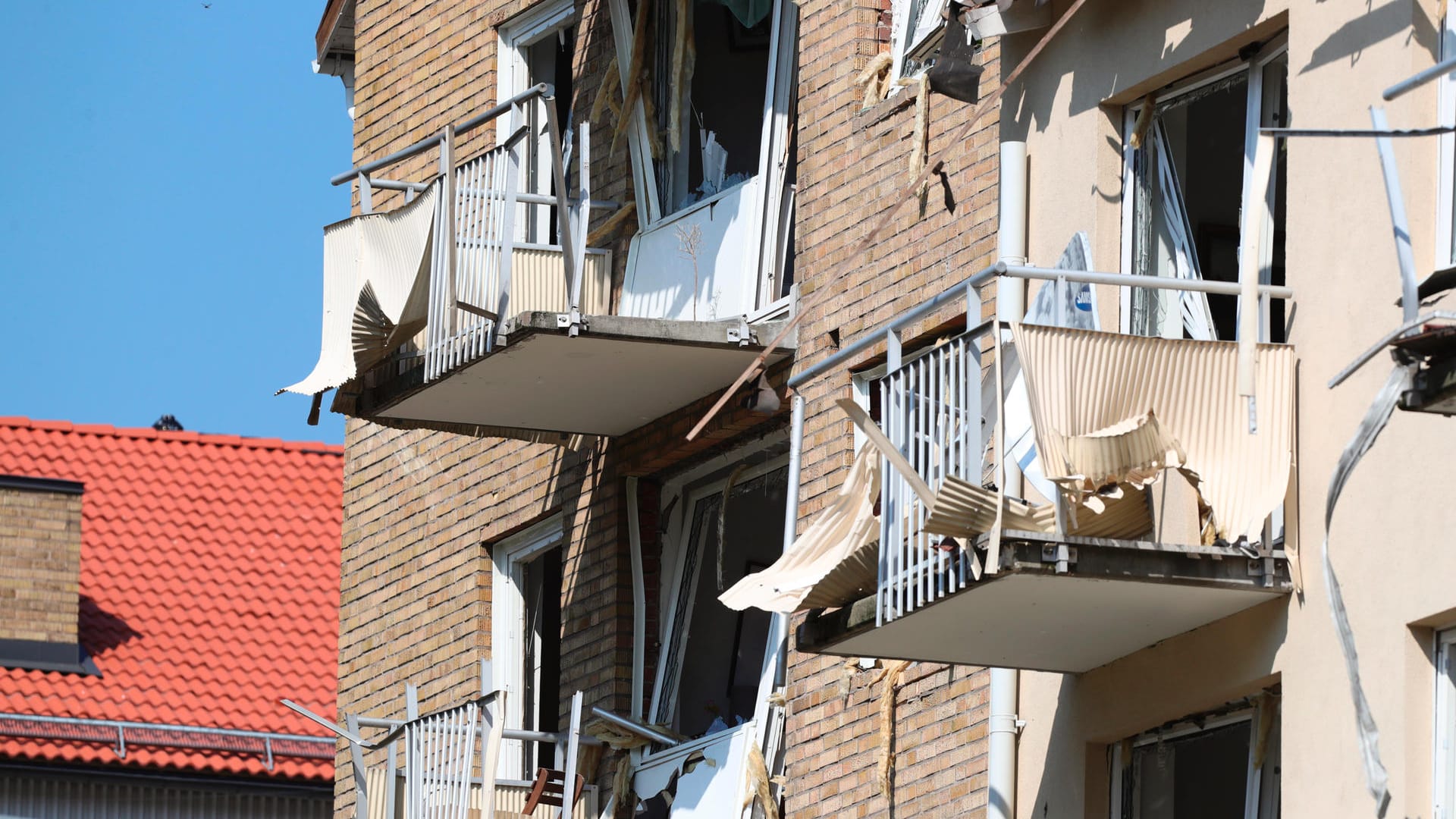 Beschädigte Balkon in Linköping: In der schwedischen Stadt ist es zu einer Explosion gekommen.