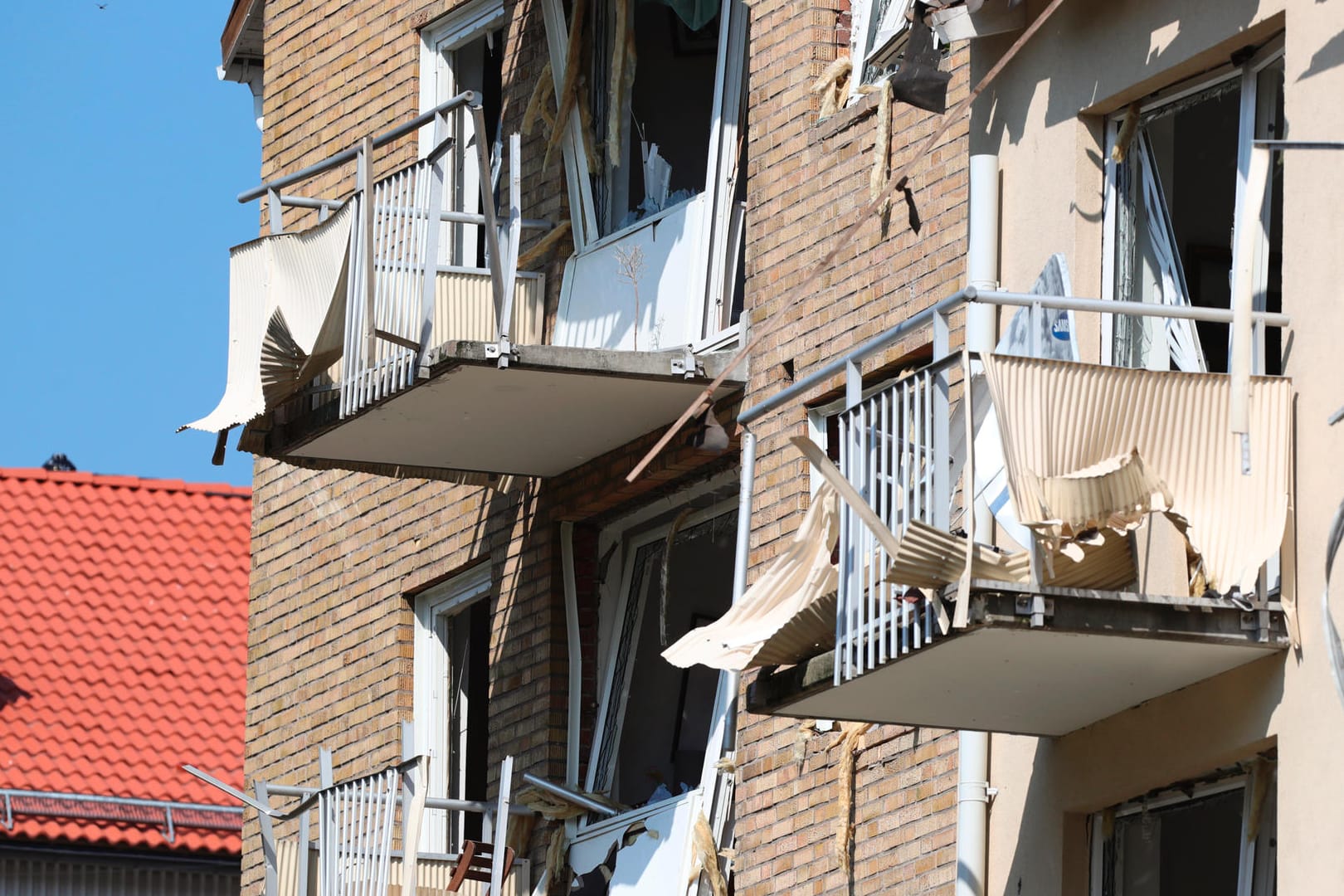 Beschädigte Balkon in Linköping: In der schwedischen Stadt ist es zu einer Explosion gekommen.