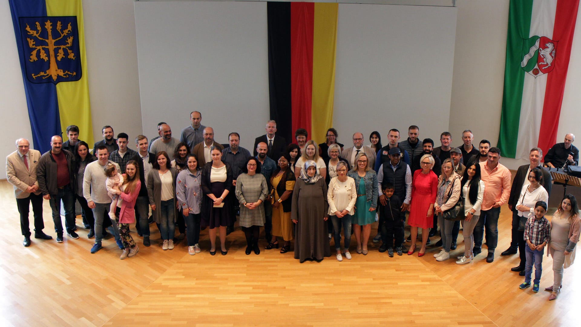 Feierliche Einbürgerung: Am Donnerstag wurden 55 Menschen im Rathaus an der Volme eingebürgert.