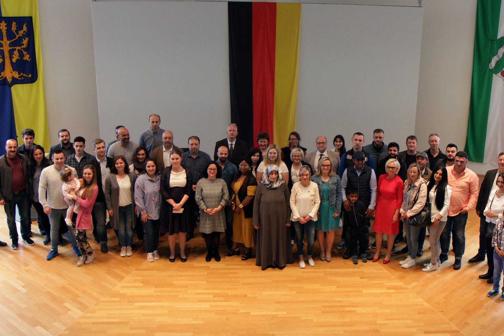 Feierliche Einbürgerung: Am Donnerstag wurden 55 Menschen im Rathaus an der Volme eingebürgert.