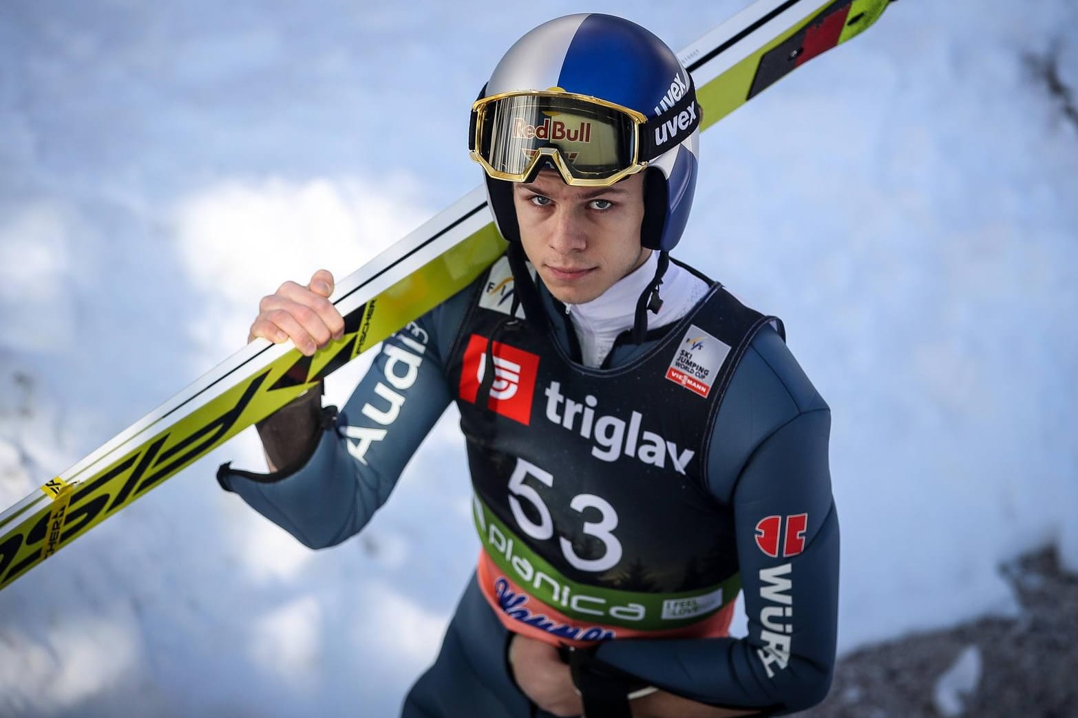 Andreas Wellinger beim Skifliegen in Planica: Der Olympiasieger muss monatelang pausieren.