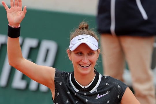 Marketa Vondrousova freut sich über ihren Sieg im Halbfinale.